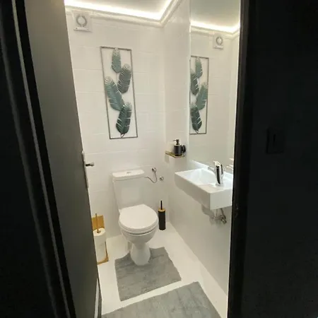 87m2 Block 24 Business Casual דירה בלגרד