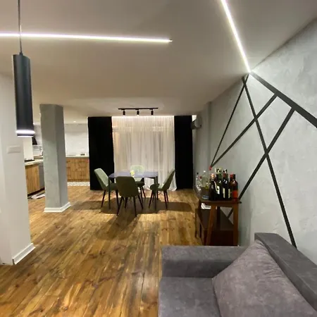 87m2 Block 24 Business Casual דירה בלגרד